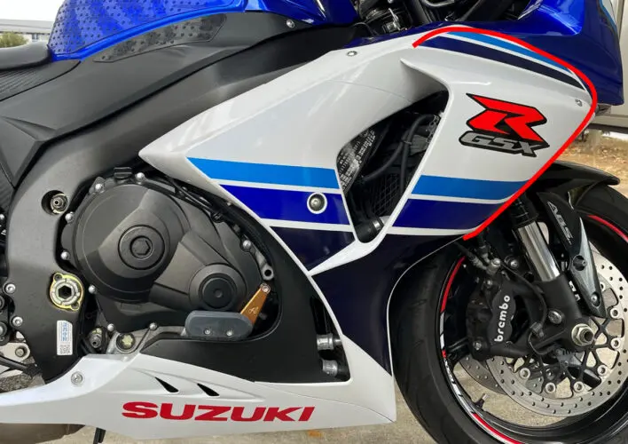 スズキ GSX-R1000 K9〜L16 GT78A 新車外しフロントカウル スズキ GSX-R1000 K9〜L16 GT78A 新車外しフロントカウル